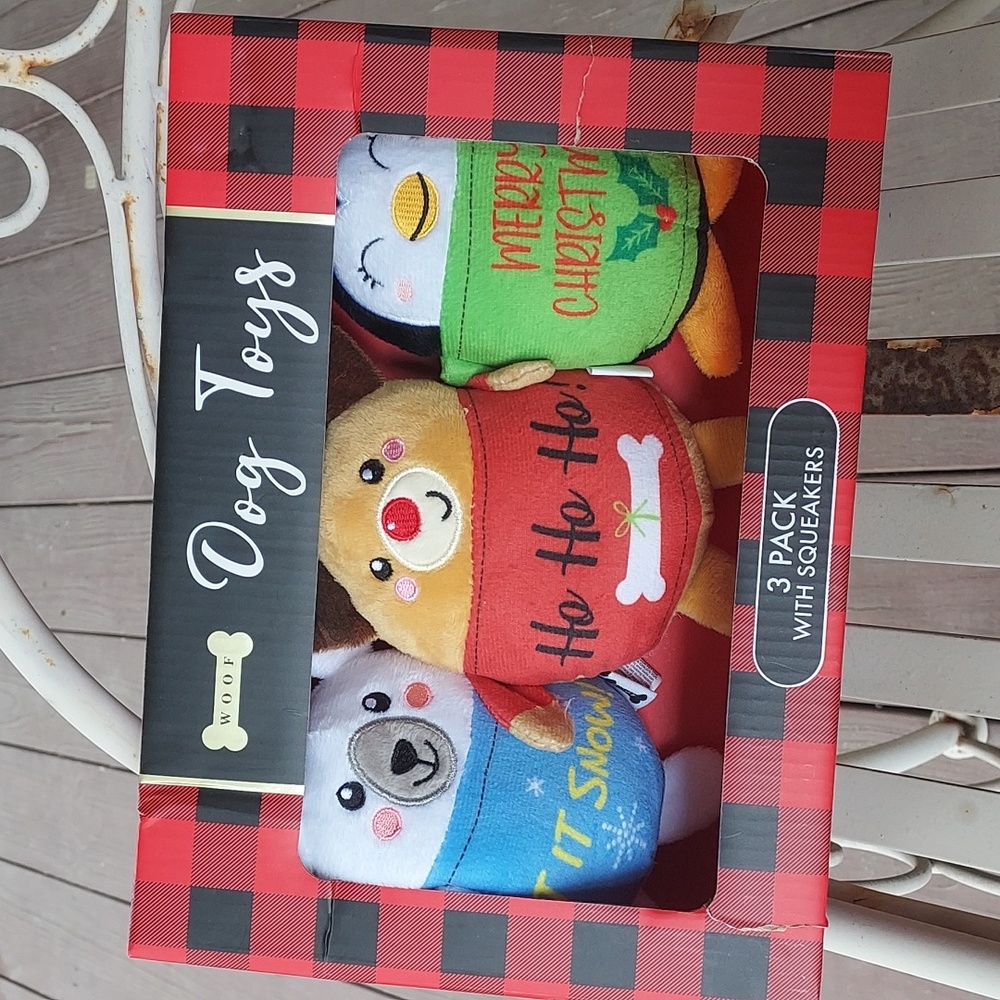 Nwt WOOF Dogs Toys 3 pack with squeaker Let it Snow, Ho Ho Ho, & MERRY CHRISTMAS